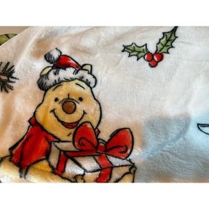 Disney Winnie The Pooh And friends Christmas Plush Throw Blanket 50”x70”